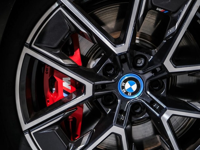 BMW i4 eDrive40 color Negro. Año 2025. 250KW(340CV). Eléctrico. En concesionario Oliva Motor Tarragona de Tarragona