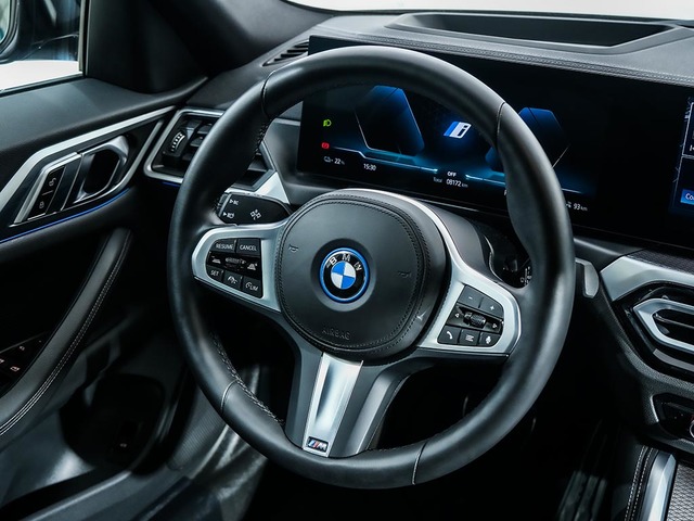 BMW i4 eDrive40 color Negro. Año 2025. 250KW(340CV). Eléctrico. En concesionario Oliva Motor Tarragona de Tarragona
