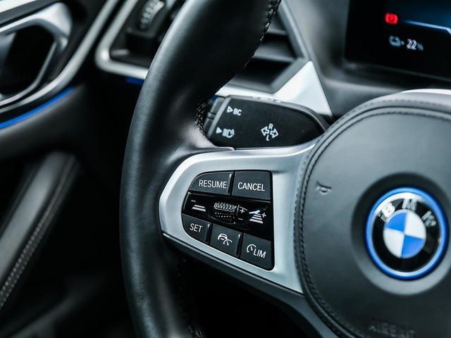 BMW i4 eDrive40 color Negro. Año 2025. 250KW(340CV). Eléctrico. En concesionario Oliva Motor Tarragona de Tarragona