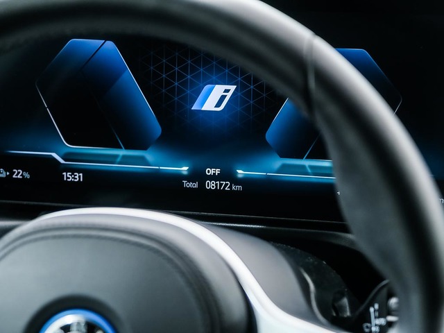 BMW i4 eDrive40 color Negro. Año 2025. 250KW(340CV). Eléctrico. En concesionario Oliva Motor Tarragona de Tarragona