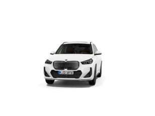 Fotos de BMW iX1 xDrive30 color Blanco. Año 2024. 230KW(313CV). Eléctrico. En concesionario Oliva Motor Tarragona de Tarragona