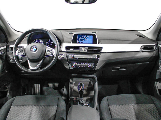BMW X1 sDrive18i color Negro. Año 2018. 103KW(140CV). Gasolina. En concesionario Barcelona Premium -- GRAN VIA de Barcelona