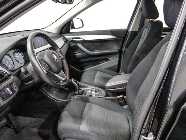 BMW X1 sDrive18i color Negro. Año 2018. 103KW(140CV). Gasolina. En concesionario Barcelona Premium -- GRAN VIA de Barcelona