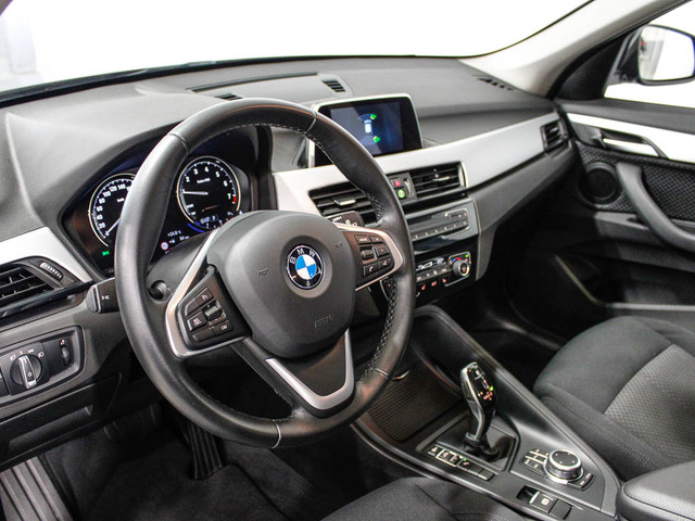 BMW X1 sDrive18i color Negro. Año 2018. 103KW(140CV). Gasolina. En concesionario Barcelona Premium -- GRAN VIA de Barcelona