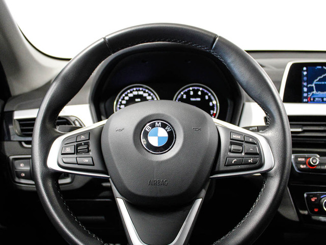 BMW X1 sDrive18i color Negro. Año 2018. 103KW(140CV). Gasolina. En concesionario Barcelona Premium -- GRAN VIA de Barcelona