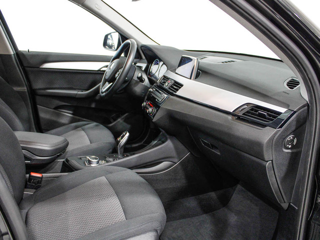BMW X1 sDrive18i color Negro. Año 2018. 103KW(140CV). Gasolina. En concesionario Barcelona Premium -- GRAN VIA de Barcelona