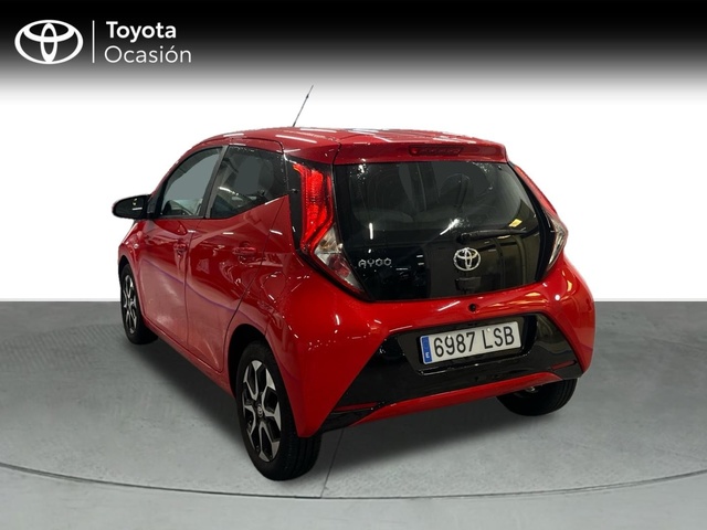 Toyota Aygo 1.0 70 x-play 53 kW (72 CV)