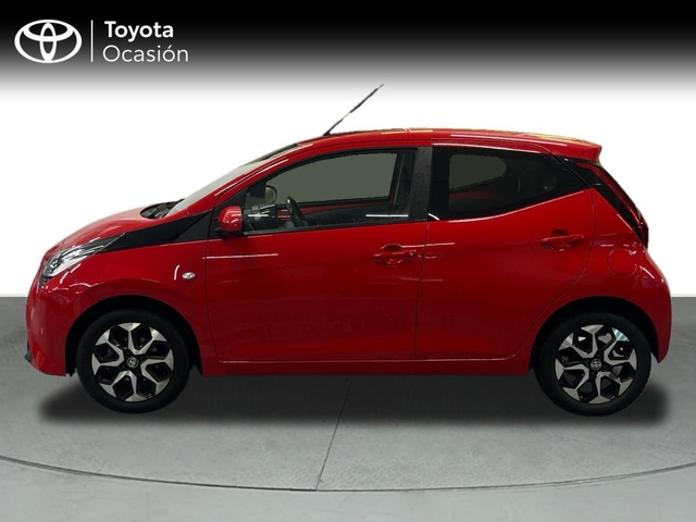 Toyota Aygo 1.0 70 x-play 53 kW (72 CV)