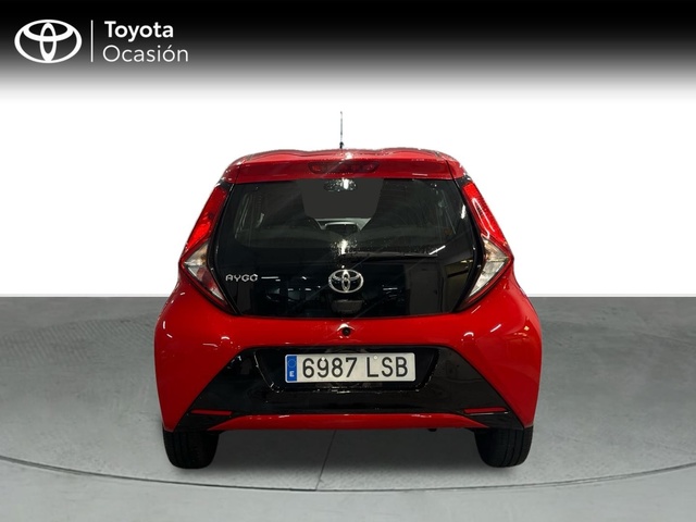 Toyota Aygo 1.0 70 x-play 53 kW (72 CV)