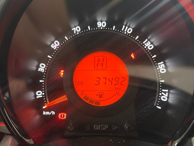 Toyota Aygo 1.0 70 x-play 53 kW (72 CV)