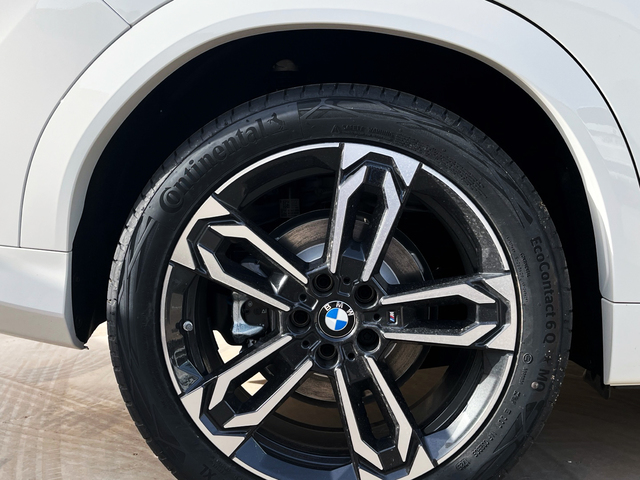 BMW X2 sDrive18d color Blanco. Año 2025. 110KW(150CV). Diésel. En concesionario MURCIA PREMIUM S.L. JUAN CARLOS I de Murcia