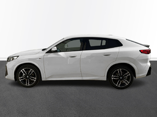 Fotos de BMW X2 sDrive18d color Blanco. Año 2025. 110KW(150CV). Diésel. En concesionario MURCIA PREMIUM S.L. JUAN CARLOS I de Murcia