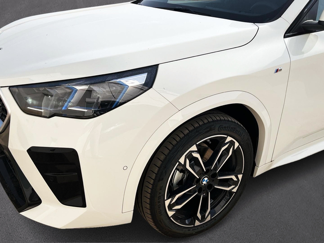 BMW X2 sDrive18d color Blanco. Año 2025. 110KW(150CV). Diésel. En concesionario MURCIA PREMIUM S.L. JUAN CARLOS I de Murcia