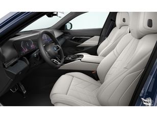 Fotos de BMW i5 eDrive40 color Azul. Año 2023. 250KW(340CV). Eléctrico. En concesionario Motri Motor Jaén de Jaén