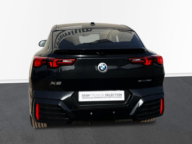 BMW X2 sDrive18d color Negro. Año 2025. 110KW(150CV). Diésel. En concesionario MURCIA PREMIUM S.L. JUAN CARLOS I de Murcia
