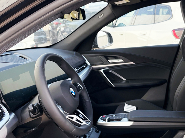 BMW X2 sDrive18d color Negro. Año 2025. 110KW(150CV). Diésel. En concesionario MURCIA PREMIUM S.L. JUAN CARLOS I de Murcia