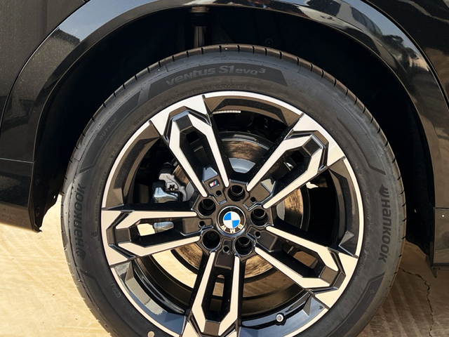 BMW X2 sDrive18d color Negro. Año 2025. 110KW(150CV). Diésel. En concesionario MURCIA PREMIUM S.L. JUAN CARLOS I de Murcia