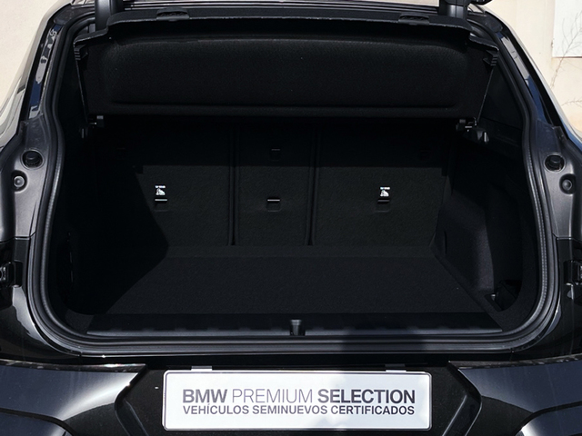 BMW X2 sDrive18d color Negro. Año 2025. 110KW(150CV). Diésel. En concesionario MURCIA PREMIUM S.L. JUAN CARLOS I de Murcia
