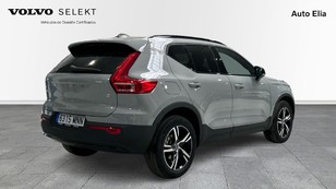 Volvo XC40 T2 Plus Dark Auto 95 kW (129 CV) - 6 Volvo XC40 T2 Ocasión 95 KW (129CV) - 6