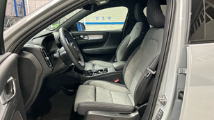 Volvo XC40 T2 Plus Dark Auto 95 kW (129 CV) - 8 Volvo XC40 T2 Ocasión 95 KW (129CV) - 8