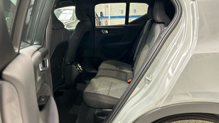 Volvo XC40 T2 Plus Dark Auto 95 kW (129 CV) - 9 Volvo XC40 T2 Ocasión 95 KW (129CV) - 9