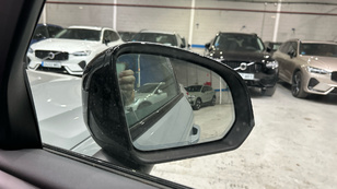 Volvo XC40 T2 Plus Dark Auto 95 kW (129 CV) - 18 Volvo XC40 T2 Ocasión 95 KW (129CV) - 18