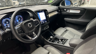 Volvo XC40 T2 Plus Dark Auto 95 kW (129 CV) - 42 Volvo XC40 T2 Ocasión 95 KW (129CV) - 42