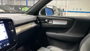 Volvo XC40 T2 Plus Dark Auto 95 kW (129 CV) - 43 Volvo XC40 T2 Ocasión 95 KW (129CV) - 43