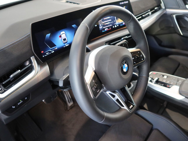 BMW X2 sDrive18d color Gris. Año 2025. 110KW(150CV). Diésel. En concesionario Autogal de Ourense