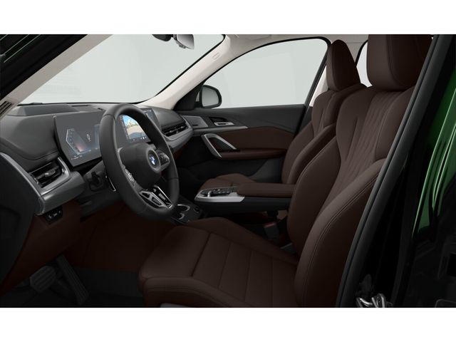 BMW X1 sDrive18i color Verde. Año 2024. 100KW(136CV). Gasolina. En concesionario Hispamovil Elche de Alicante