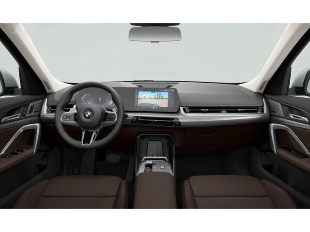 BMW X1 sDrive18i color Verde. Año 2024. 100KW(136CV). Gasolina. En concesionario Hispamovil Elche de Alicante
