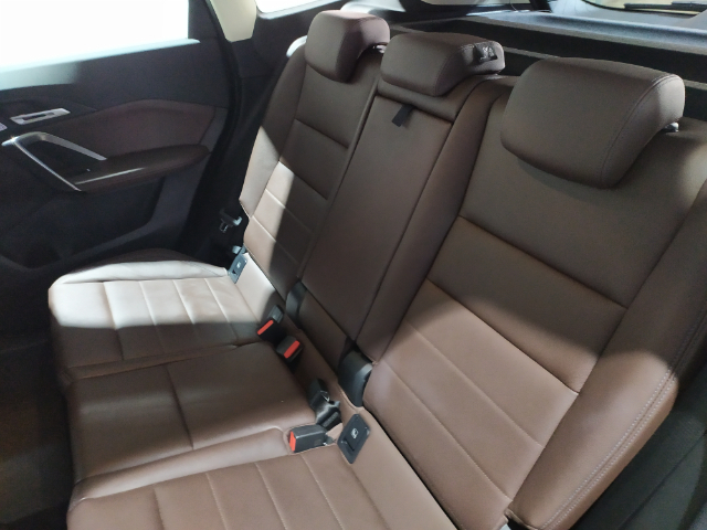 BMW X1 sDrive18i color Verde. Año 2024. 100KW(136CV). Gasolina. En concesionario Hispamovil Elche de Alicante