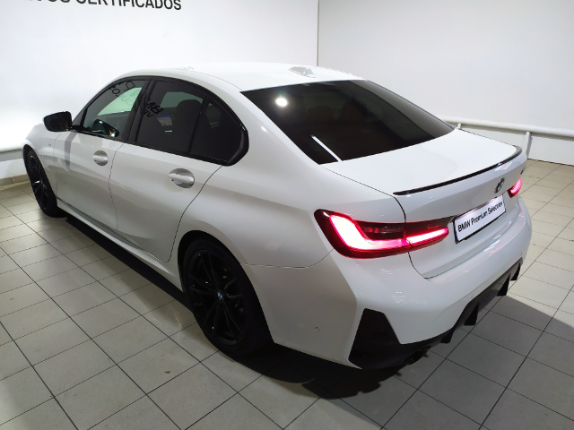 BMW Serie 3 320d color Blanco. Año 2024. 140KW(190CV). Diésel. En concesionario Hispamovil Elche de Alicante