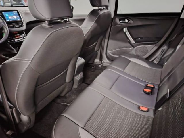 Peugeot 2008 BlueHDi 120 Allure Auto 88 kW (120 CV)