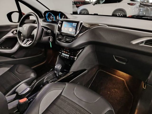 Peugeot 2008 BlueHDi 120 Allure Auto 88 kW (120 CV)