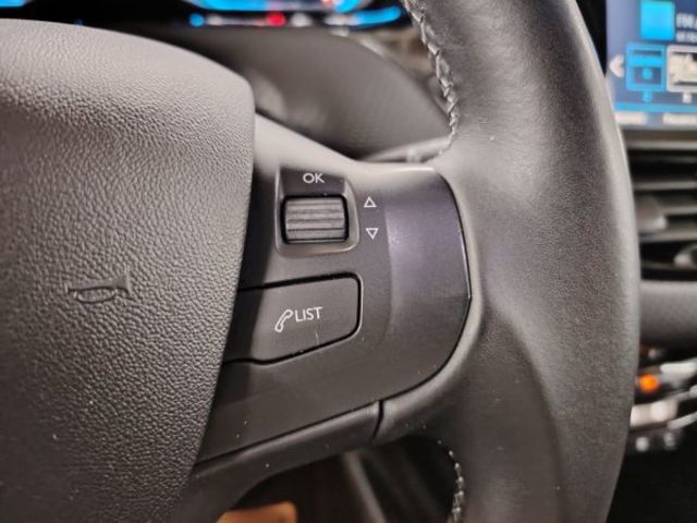 Peugeot 2008 BlueHDi 120 Allure Auto 88 kW (120 CV)