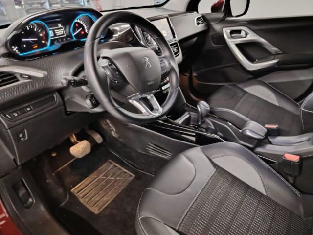 Peugeot 2008 BlueHDi 120 Allure Auto 88 kW (120 CV)