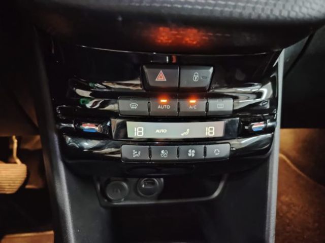 Peugeot 2008 BlueHDi 120 Allure Auto 88 kW (120 CV)