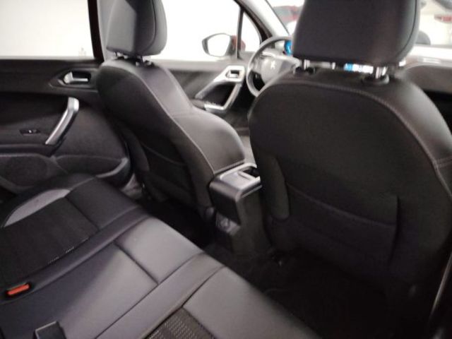 Peugeot 2008 BlueHDi 120 Allure Auto 88 kW (120 CV)