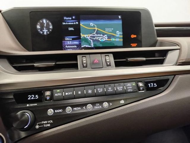 Lexus ES 300h Executive 160 kW (218 CV)