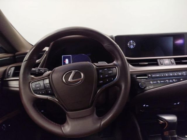 Lexus ES 300h Executive 160 kW (218 CV)