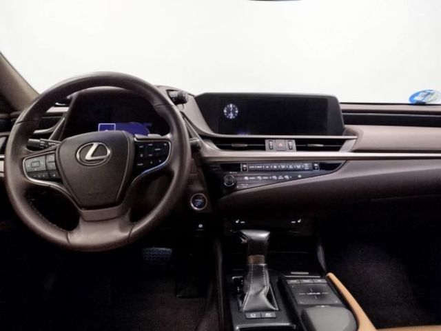 Lexus ES 300h Executive 160 kW (218 CV)