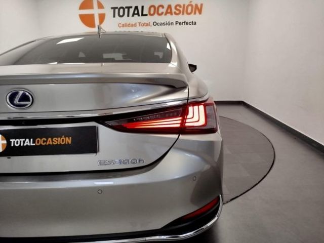 Lexus ES 300h Executive 160 kW (218 CV)