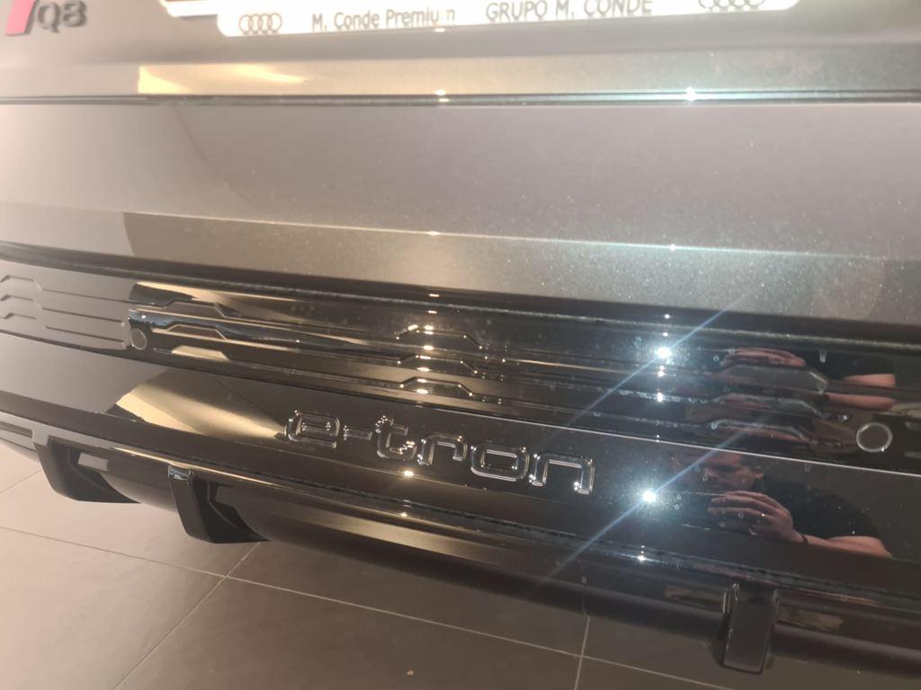 S line 55 quattro 300 kW (408 CV)