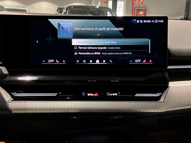 BMW Serie 5 520d color Gris. Año 2024. 145KW(197CV). Diésel. En concesionario BMW Marcos Automoción de Valencia