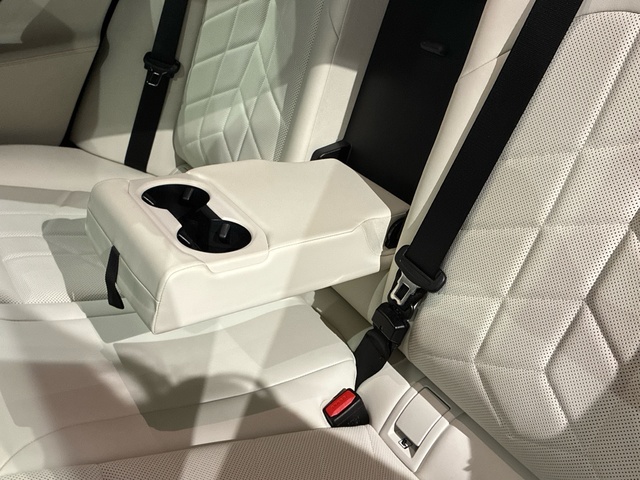 BMW Serie 5 520d color Gris. Año 2024. 145KW(197CV). Diésel. En concesionario BMW Marcos Automoción de Valencia