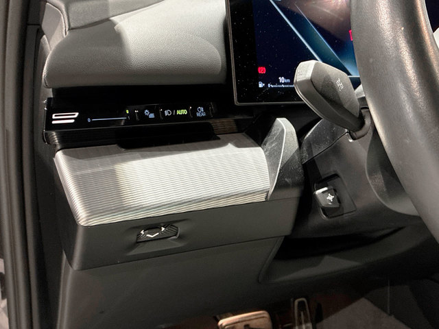 BMW Serie 5 520d color Gris. Año 2024. 145KW(197CV). Diésel. En concesionario BMW Marcos Automoción de Valencia