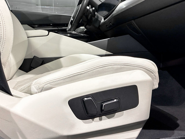 BMW Serie 5 520d color Gris. Año 2024. 145KW(197CV). Diésel. En concesionario BMW Marcos Automoción de Valencia