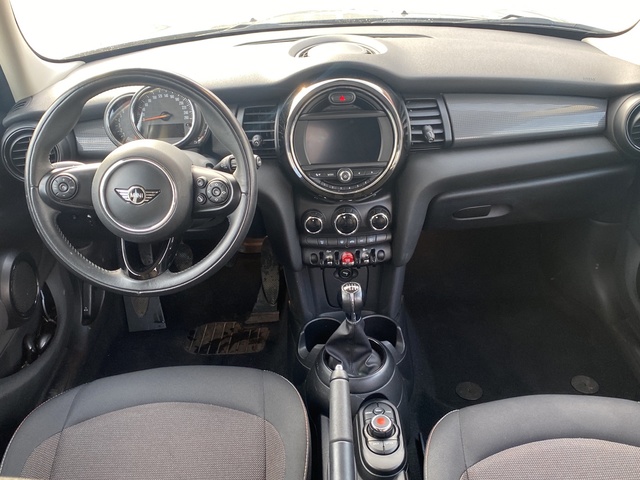 fotoG 6 del MINI MINI 5 Puertas Cooper 100 kW (136 CV) 136cv Gasolina del 2018 en Madrid