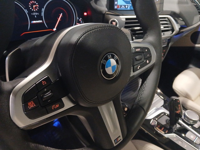 BMW X3 M40i color Negro. Año 2018. 265KW(360CV). Gasolina. En concesionario GANDIA Automoviles Fersan, S.A. de Valencia